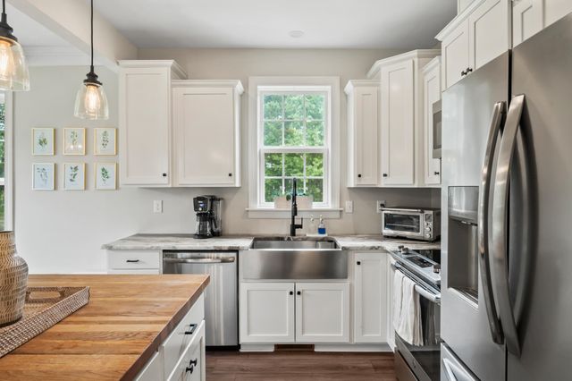 4047 Crestmont Street, Meggett, SC 29449