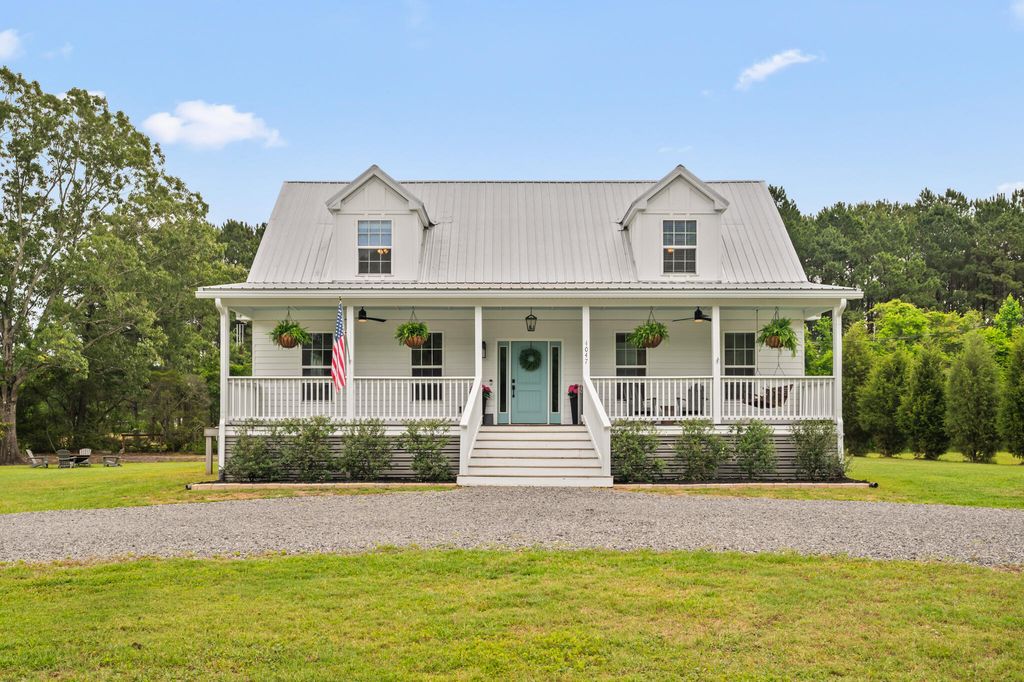 4047 Crestmont Street, Meggett, SC 29449