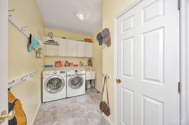 6716 Charleston Run Court, Deerfield Twp., OH 45040