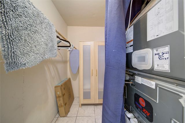 2855 NE 30th St B, Fort Lauderdale, FL 33306