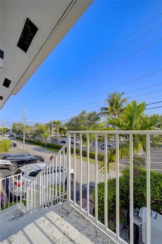 2855 NE 30th St B, Fort Lauderdale, FL 33306