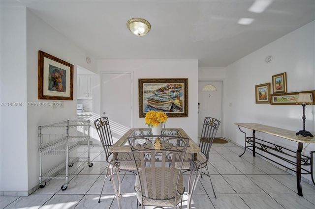 2855 NE 30th St B, Fort Lauderdale, FL 33306