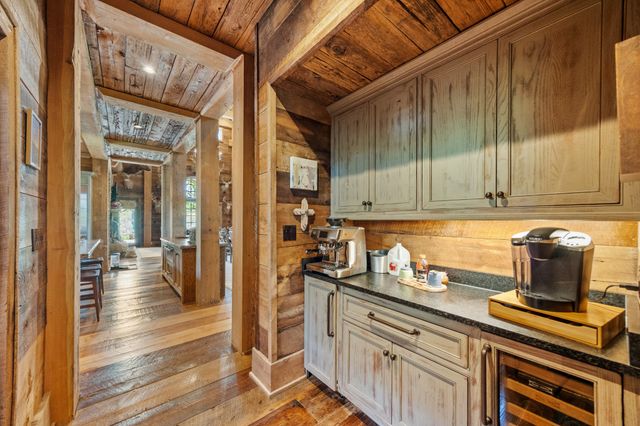 605 Red Oak Rd, Petersburg, TN 37144