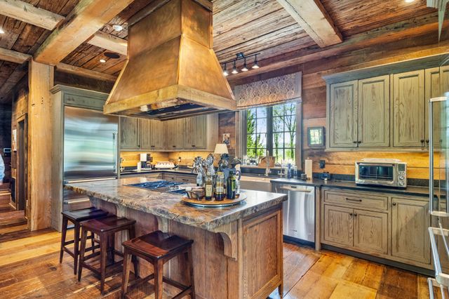 605 Red Oak Rd, Petersburg, TN 37144