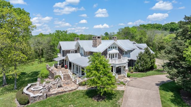 605 Red Oak Rd, Petersburg, TN 37144