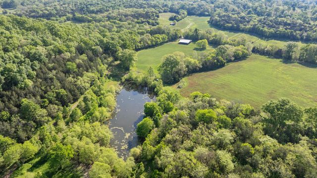 605 Red Oak Rd, Petersburg, TN 37144