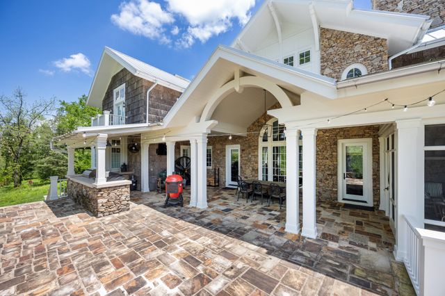 605 Red Oak Rd, Petersburg, TN 37144