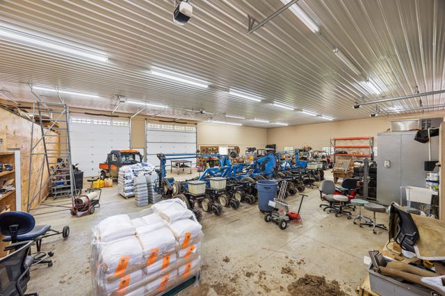 605 Red Oak Rd, Petersburg, TN 37144