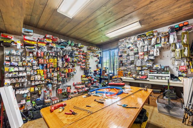 605 Red Oak Rd, Petersburg, TN 37144