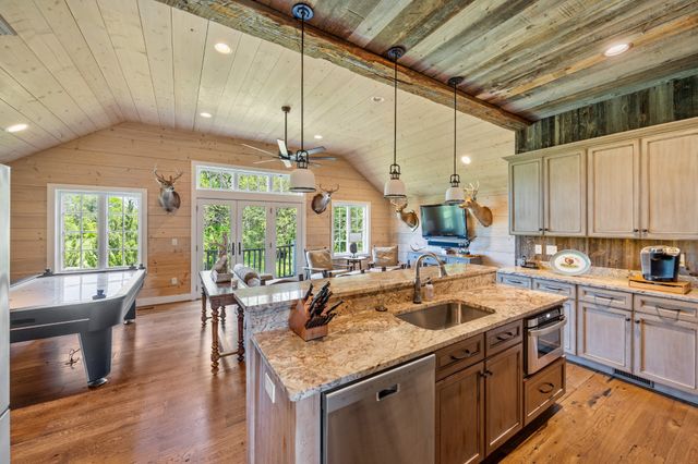 605 Red Oak Rd, Petersburg, TN 37144