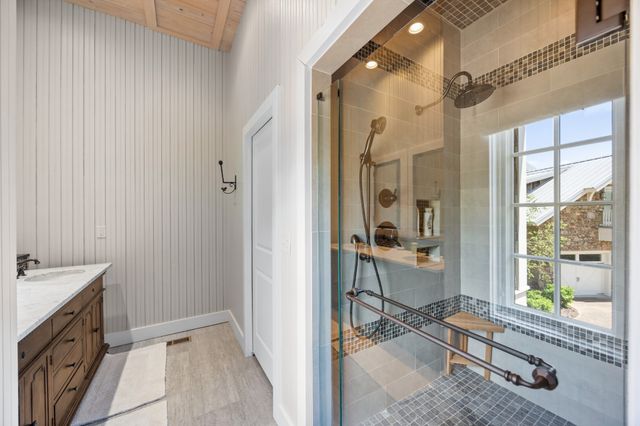 605 Red Oak Rd, Petersburg, TN 37144