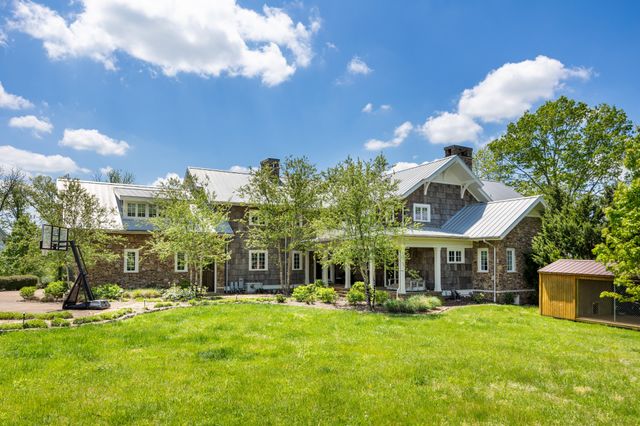 605 Red Oak Rd, Petersburg, TN 37144