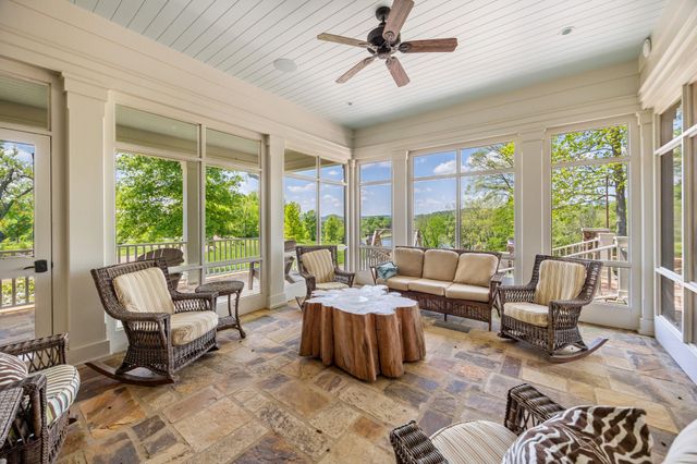 605 Red Oak Rd, Petersburg, TN 37144