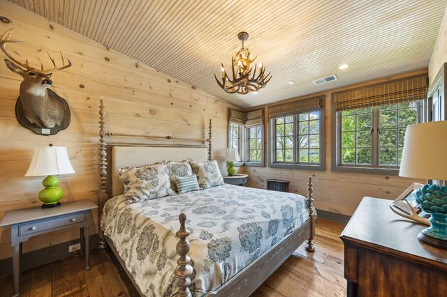 605 Red Oak Rd, Petersburg, TN 37144