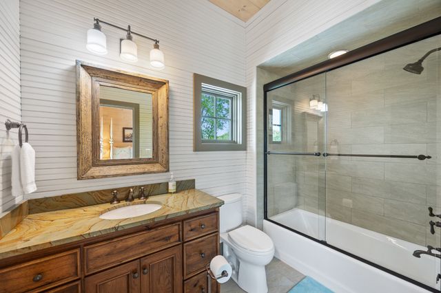 605 Red Oak Rd, Petersburg, TN 37144