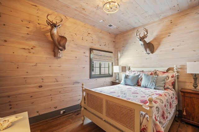 605 Red Oak Rd, Petersburg, TN 37144