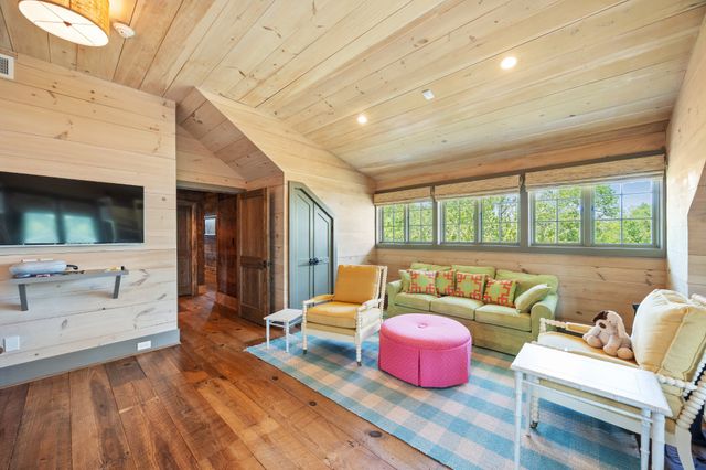 605 Red Oak Rd, Petersburg, TN 37144