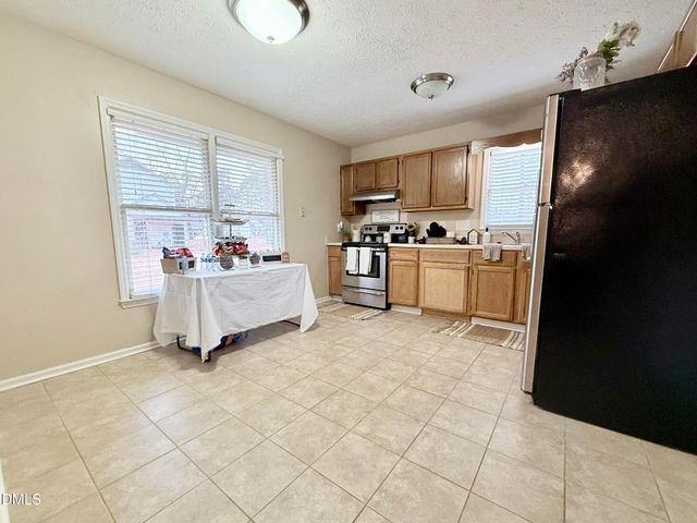 683 Dowfield Drive, Fayetteville, NC 28311