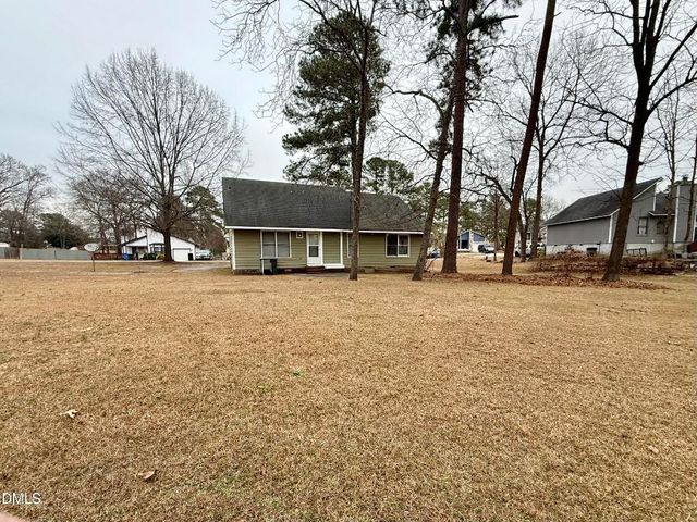 683 Dowfield Drive, Fayetteville, NC 28311