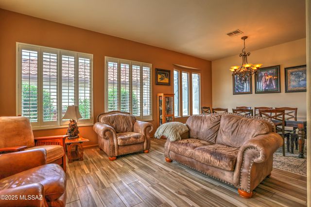 2303 E Desert Pueblo Pass, Green Valley, AZ 85614