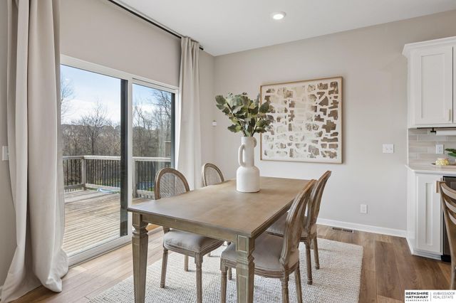 11161 Sunburst Drive, Papillion, NE 68046