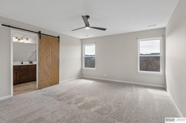 11161 Sunburst Drive, Papillion, NE 68046