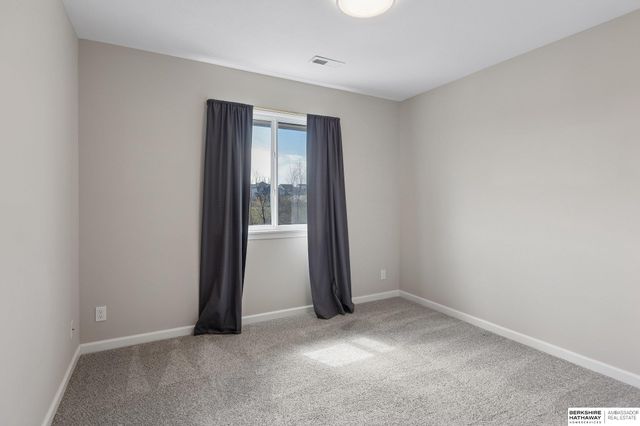 11161 Sunburst Drive, Papillion, NE 68046