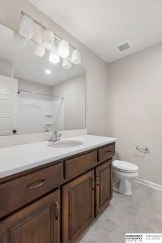 11161 Sunburst Drive, Papillion, NE 68046