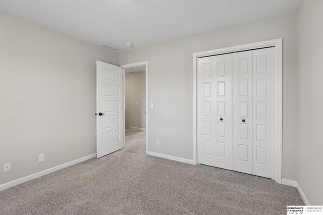 11161 Sunburst Drive, Papillion, NE 68046