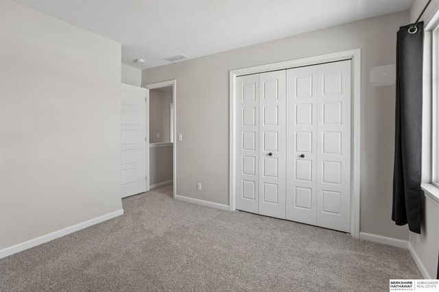 11161 Sunburst Drive, Papillion, NE 68046