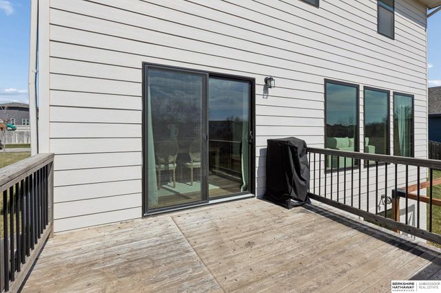 11161 Sunburst Drive, Papillion, NE 68046