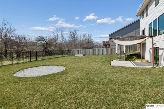 11161 Sunburst Drive, Papillion, NE 68046