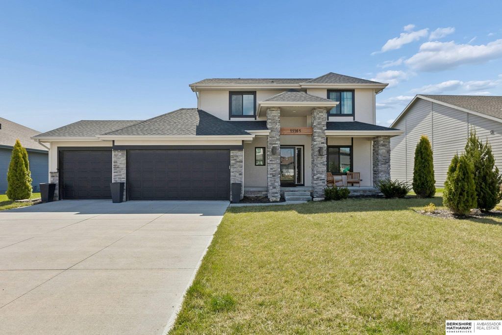 11161 Sunburst Drive, Papillion, NE 68046
