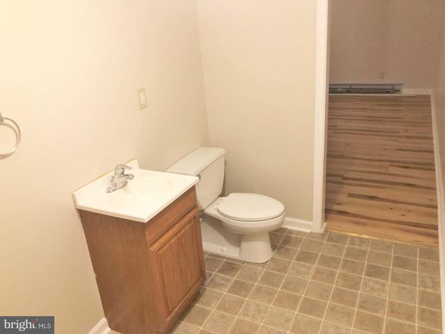 2060 BRIDGE RD, Schwenksville, PA 19473
