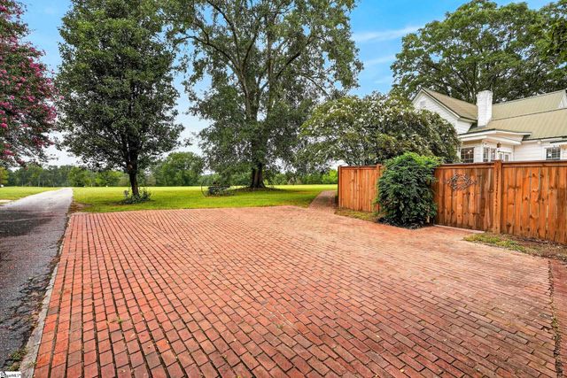1710 Scuffletown Road, Fountain Inn, SC 29644