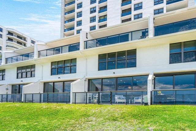 3115 S Ocean Boulevard 104, Highland Beach, FL 33487