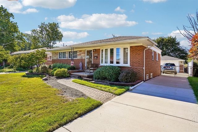 26347 Midway Street, Dearborn Heights, MI 48127