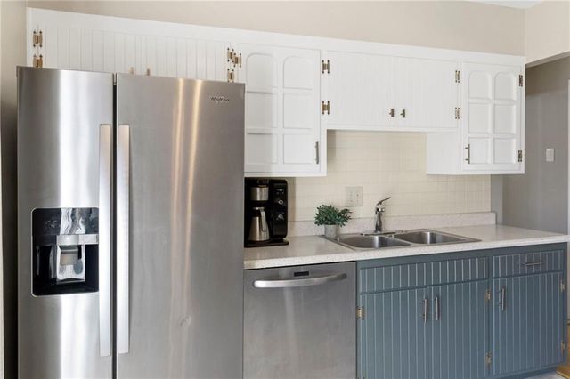 9237 Hemlock Street, Overland Park, KS 66212