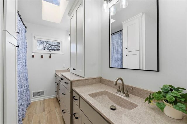 9237 Hemlock Street, Overland Park, KS 66212