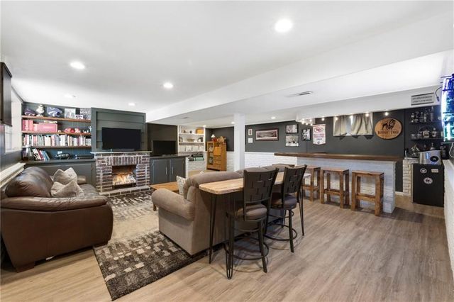 9237 Hemlock Street, Overland Park, KS 66212