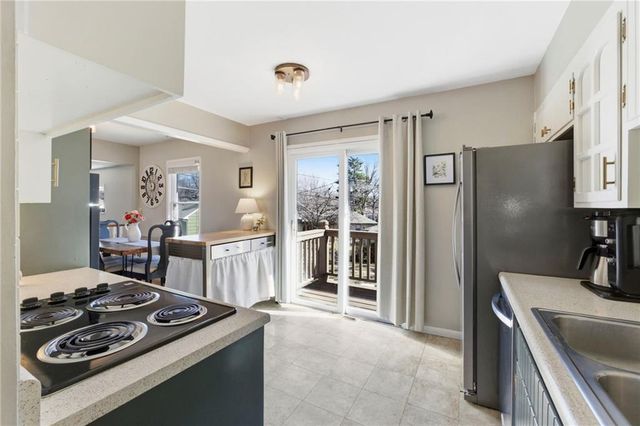 9237 Hemlock Street, Overland Park, KS 66212