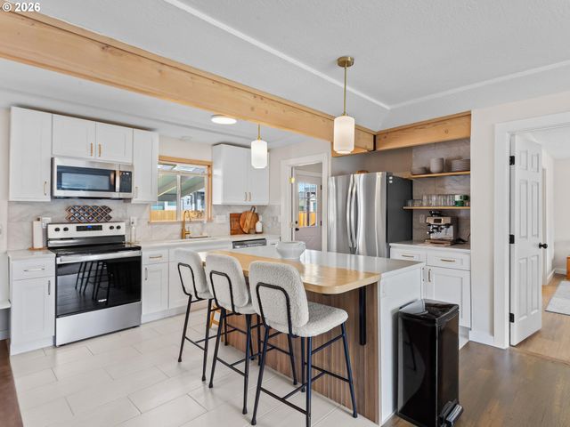 20149 Ne OREGON St, Fairview, OR 97024