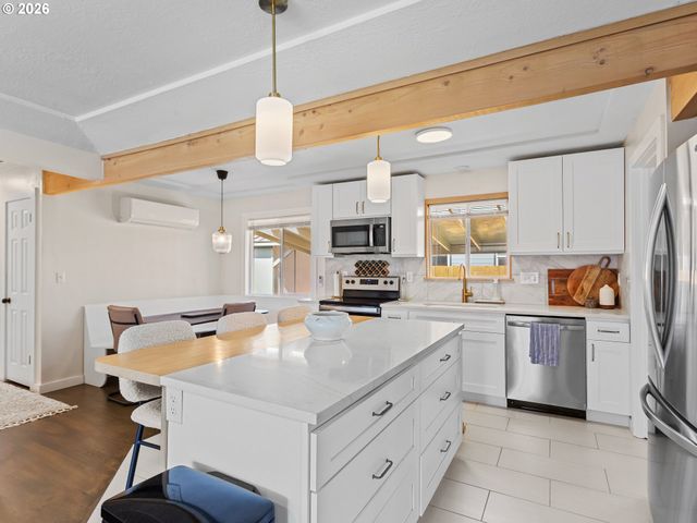 20149 Ne OREGON St, Fairview, OR 97024