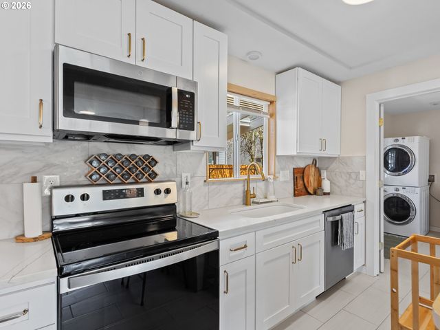 20149 Ne OREGON St, Fairview, OR 97024