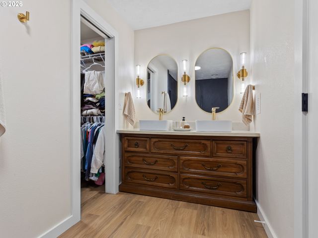 20149 Ne OREGON St, Fairview, OR 97024