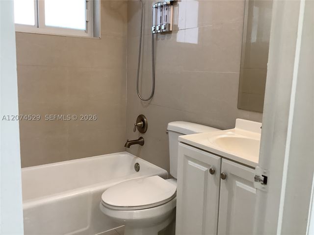 11019 SW 5th St 11019, Sweetwater, FL 33174