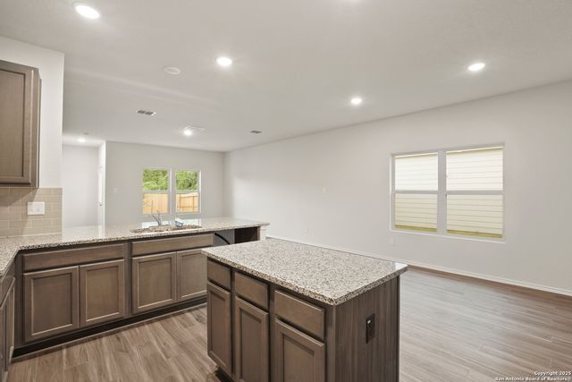 3930 Somerset Shade, San Antonio, TX 78211