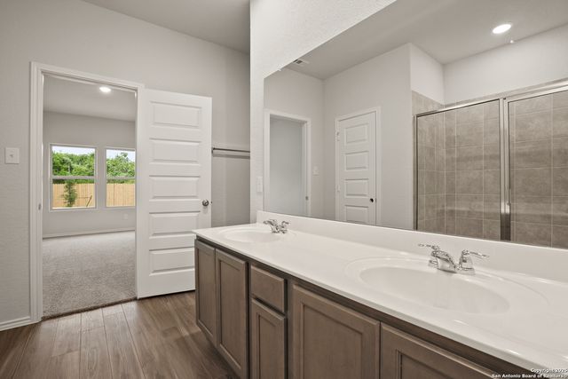 3930 Somerset Shade, San Antonio, TX 78211
