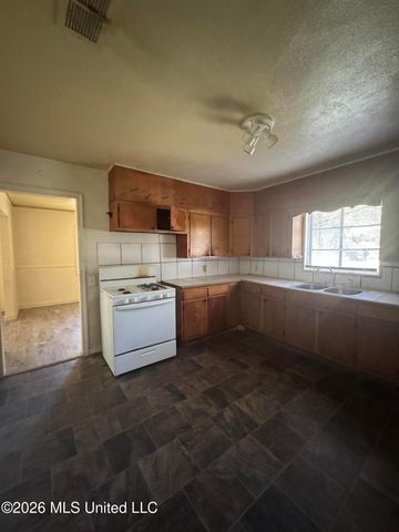 3206 Rosemary Avenue, Jackson, MS 39212