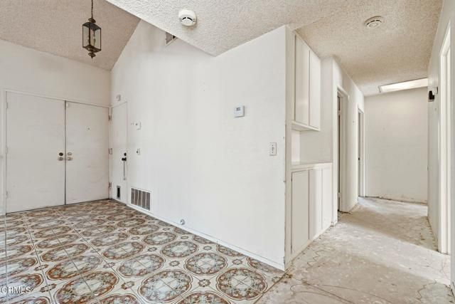 295 E Blue Mountain Way, Claremont, CA 91711